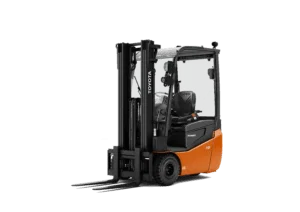 Toyota Traigo 24 elektrische 3-wiel heftruck cabine uitvoering 1500 kg zijaanzicht | Prins Maasdijk