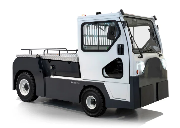 CESAB TE252 trekker - zwaar model in logistieke omgeving | Prins Maasdijk