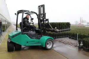Prins Tiger XXL-E elektrische ruwterreinheftruck met extra lage bodemdruk voor containervelden | Prins Maasdijk