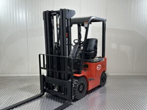 EP EFL181 – Vorkheftruck Elektro
